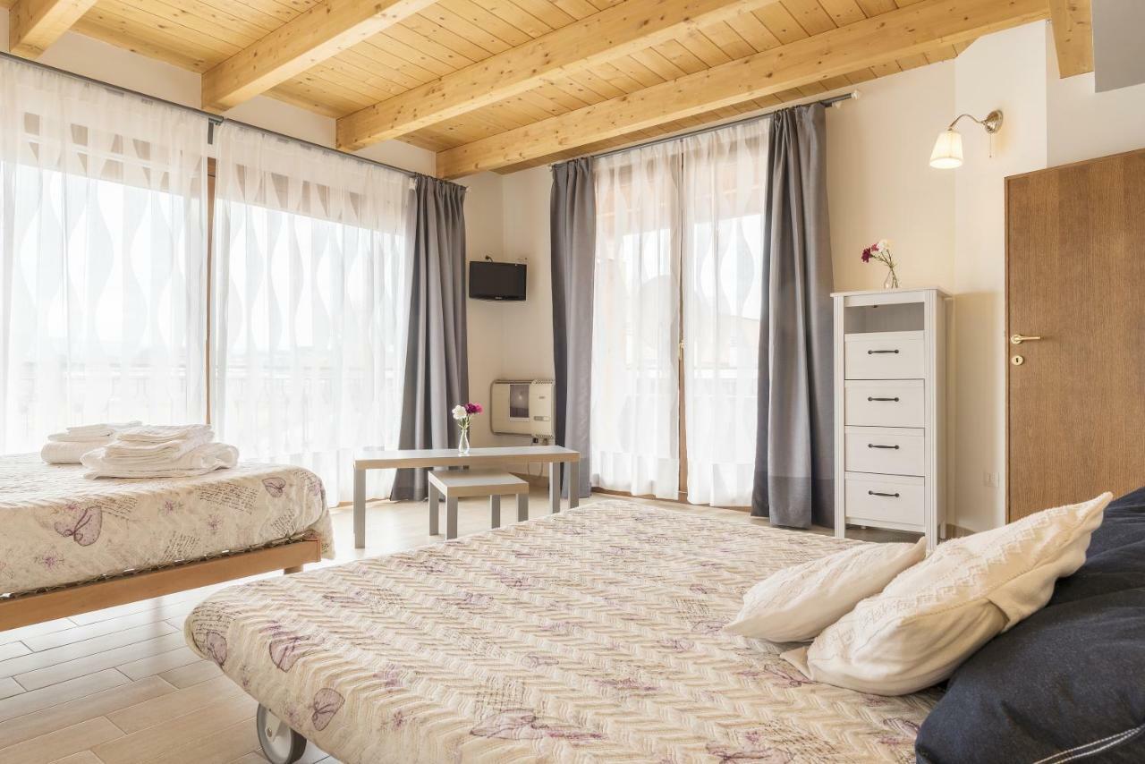 Ferienwohnung Peperino Attic Flat Ciampino Exterior foto