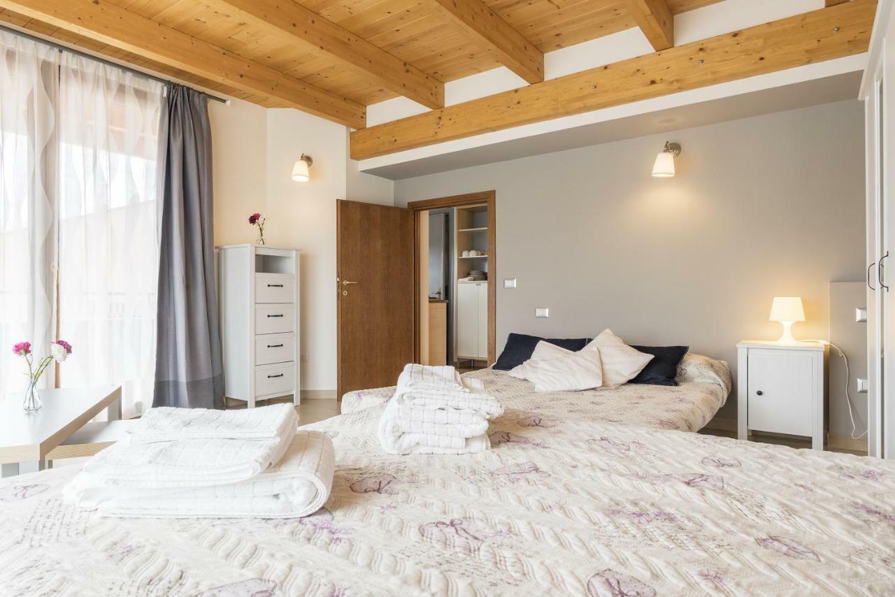 Ferienwohnung Peperino Attic Flat Ciampino Exterior foto